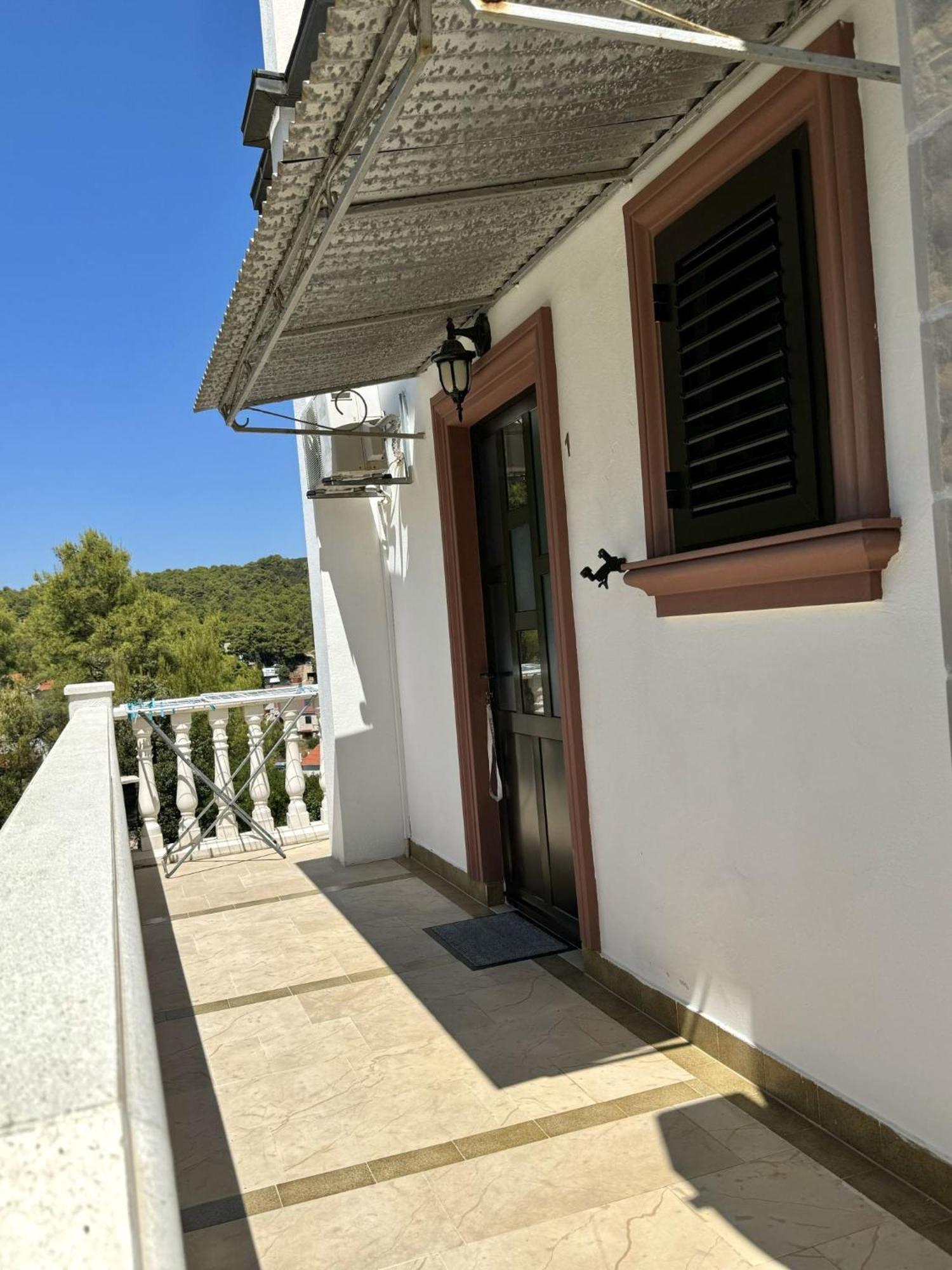 Apartments And Room Makaj Basina Exterior photo